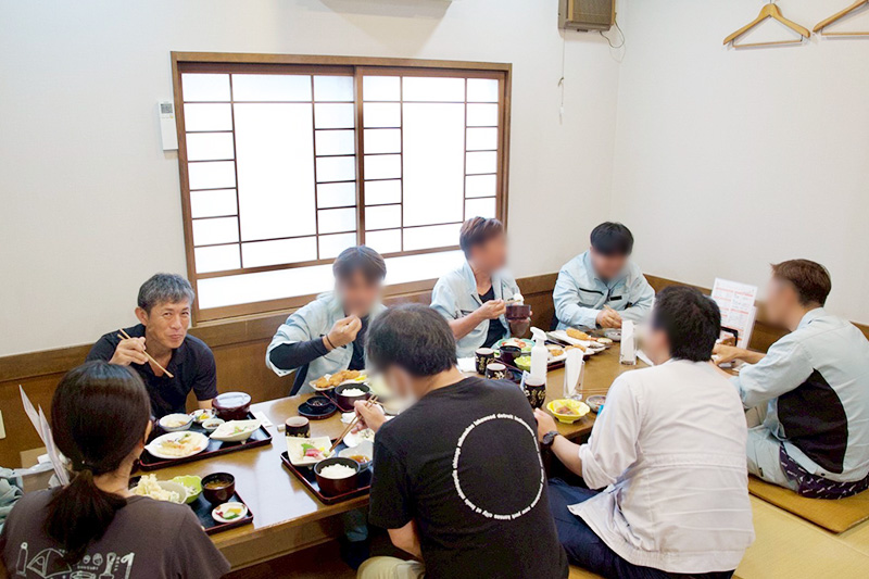 年2回の社内食事会